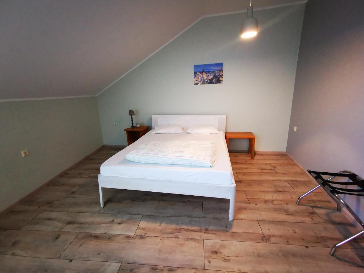 Oldtown Lux Hostel Tallinn Ngoại thất bức ảnh